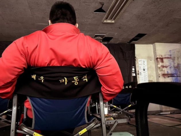 마동석, 성난 뒤태…글로벌 배우의 포스 [TEN★]