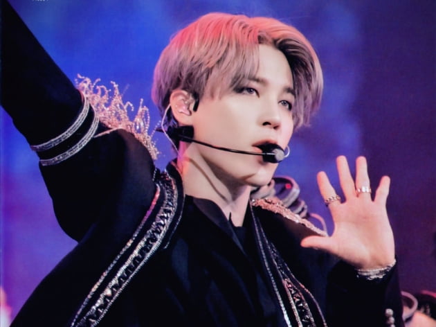 美매체 방탄소년단 지민 '관객 사로잡는 특별한 능력의 재능있는 아이돌'..2020'맵 오브 더 솔 원' 비하인드 화제