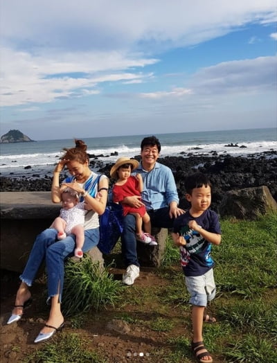 백종원♥소유진, 삼남매 사랑이 넘치는 가족...애들 어릴때 생각 나[TEN★]