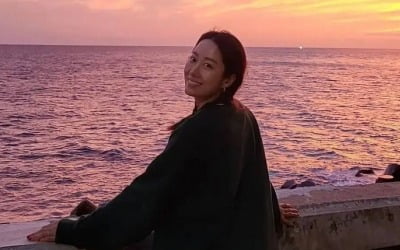 '치과의사♥' 전혜빈, 양갈래 삐삐머리 하고 울릉도서 힐링 "썬셋" [TEN★]