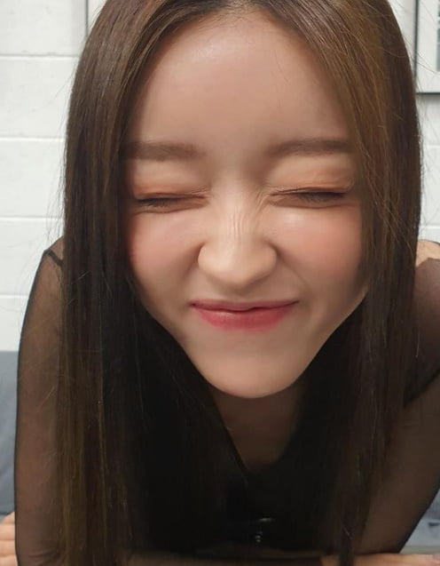 오마이걸 유아, 시스루도 찰떡…큐티+섹시 자유자재 [TEN★]