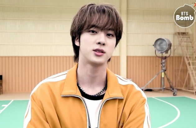방탄소년단 진, 버터MV 촬영장에서 '이크~ 에크~' 택견 고수가 된 이유는?