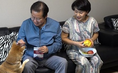 홍준표 "대학생 때 몸무게 48kg, 가난에 수돗물로 배 채웠다" ('와카남')