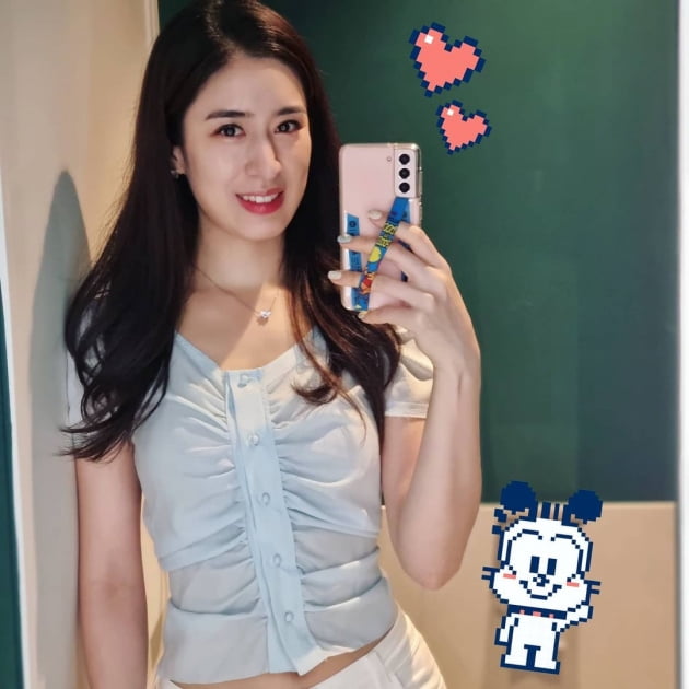 '주진모♥' 민혜연, 압구정서 와인 마시고 화장실서 셀카…우아+도도 미모 [TEN★]