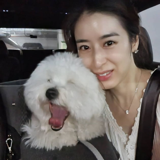 '주진모♥' 민혜연, '아들'과 같이 출근 "산책 2번 하고 탕비실에서 졸아" [TEN★]