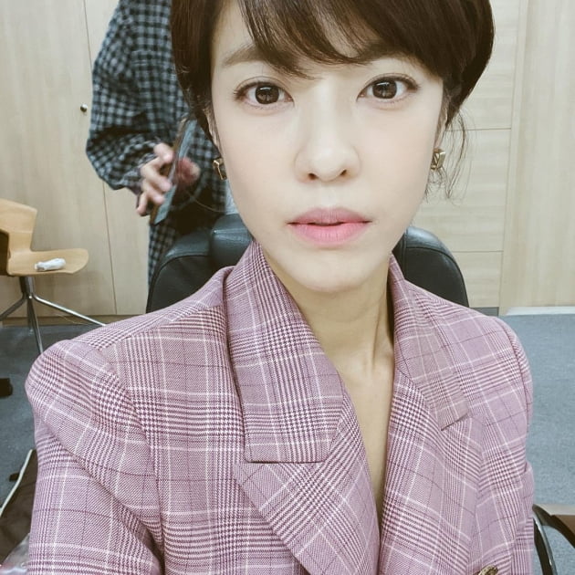 '♥치과의사 사모님' 이윤지, 입어만 봐도 브랜드 다 안다는 놀라운 감각…단아해 [TEN★]