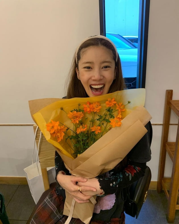 '마흔 전 마지막 생일' 손담비, "폐활량 부족" 촛불 한번에 불기 실패에 '민망' [TEN★]