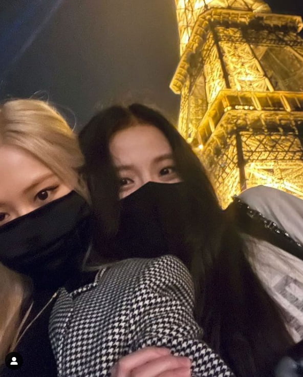 블랙핑크 지수x로제, 에펠탑도 기죽이는 인증샷...프랑스에 요정이 왔어요[TEN★]