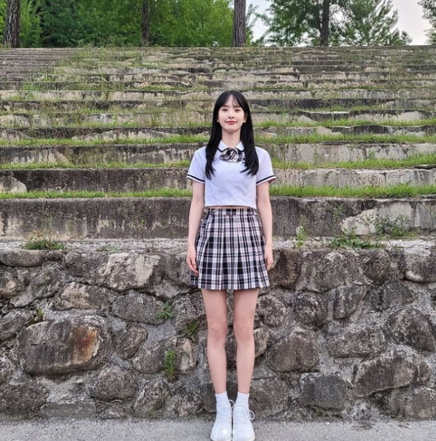 우주소녀 설아, 교복 입고 블랙홀 매력 [TEN★]