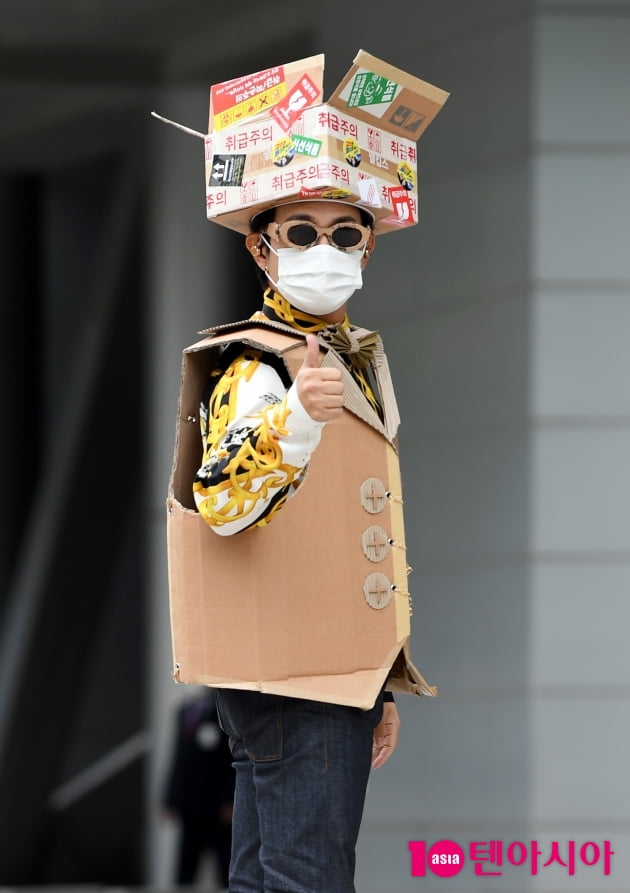[TEN 포토] 노라조 조빈 ‘인간미 넘치는 엄지척!!!'