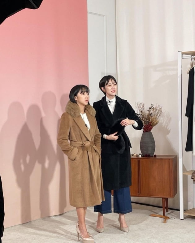 '이범수♥' 이윤진, 단신 "쪼꼬미"지만 품절 부르는 모델핏 [TEN★]