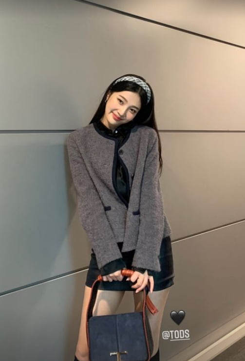 '크러쉬♥' 레드벨벳 조이, 명품백 들고 상큼한 미소...점점 진화하는 미모[TEN★]