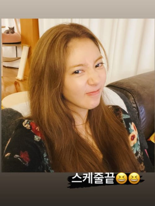 손담비, 장난꾸러기 같은 표정...오늘 스케줄 끝[TEN★]