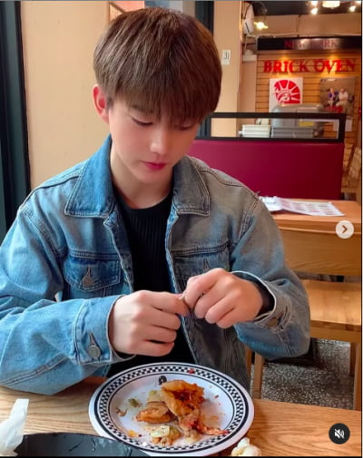 '진화♥' 함소원, 쌍수하고 '18살 연하' 남편과 데이트…애교 넘치네  [TEN★]