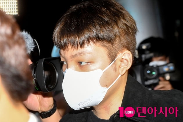 [TEN 포토]‘무면허·경찰 폭행’ 노엘 '어두워진 표정으로'