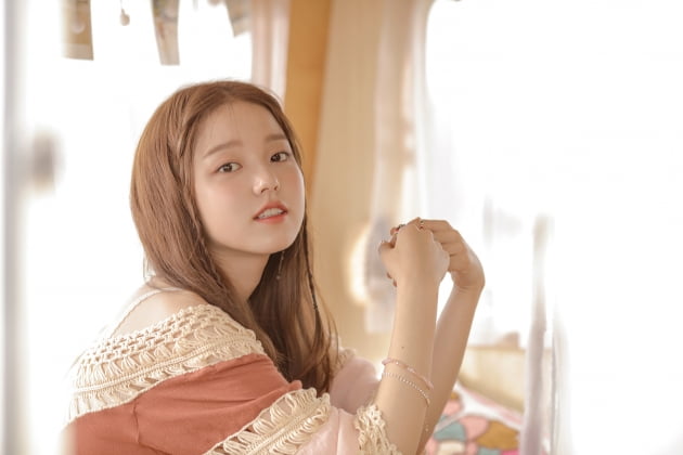 [공식] '신승훈 뮤즈' 로시, 10월 14일 컴백…1년 2개월 만의 신보