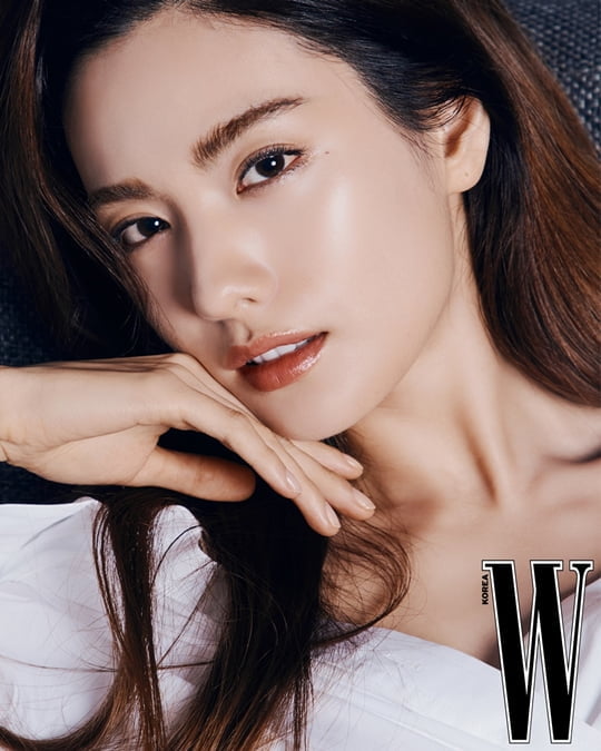 나나, 시크함부터 러블리함까지 완벽 소화 [화보]
