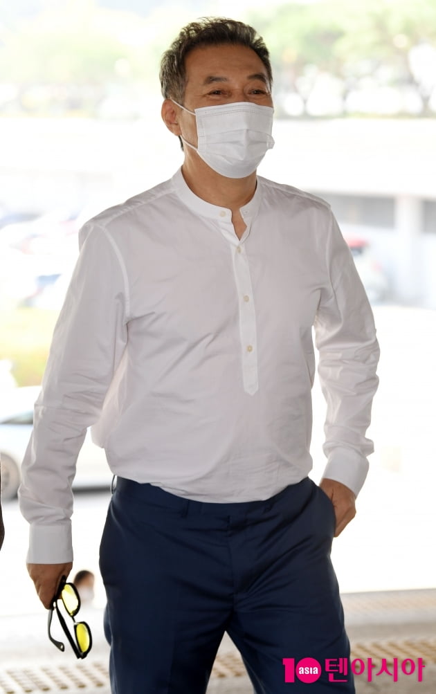 [TEN 포토] 김갑수 '오랜만에 인사드려요'