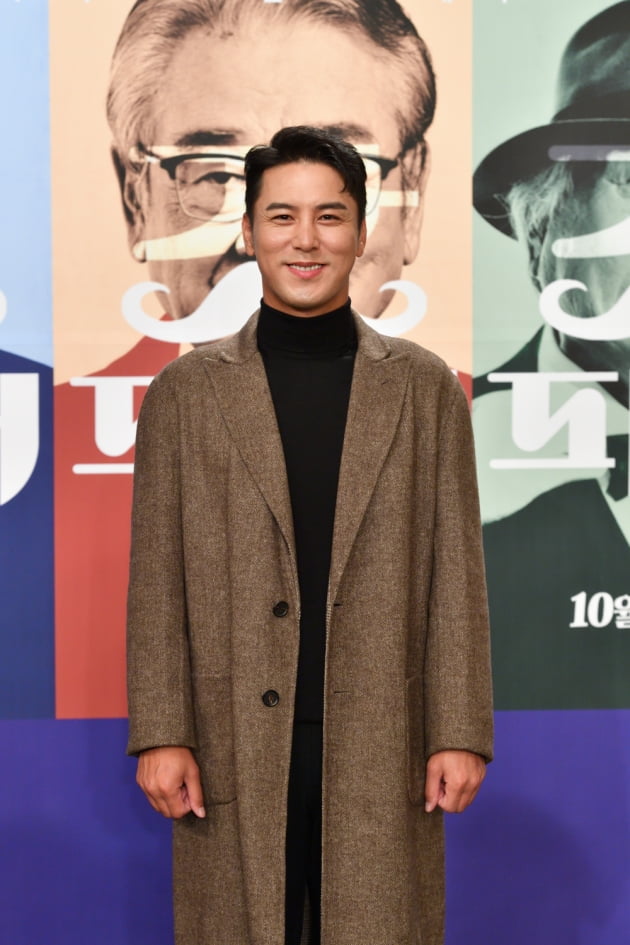 트로트 가수 장민호가 1일 오전 온라인 생중계된 KBS 2TV 새 예능프로그램 '新 가족관계증명서 갓파더' 제작발표회에 참석했다. /사진제공=KBS