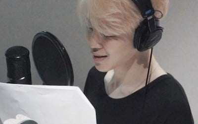 방탄소년단 지민, BTSX콜드플레이 '2초 킬링' 레전드…우주 담긴 '마법의 목소리'