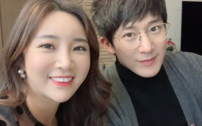 [TEN피플] 이보미 "싱글벙글" 이유 있었네…♥이완, 외조 위해 일본行→자가격리도 감수