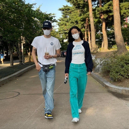 곽지영♥김원중, 한낮 초밀착 데이트…평생 신혼 '모델 부부' [TEN★]
