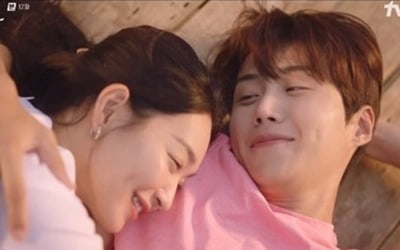 "세상 어떤 것보다 사랑해"…'갯차' 신민아♥김선호, 뜨거운 밤바다 키스 [종합]