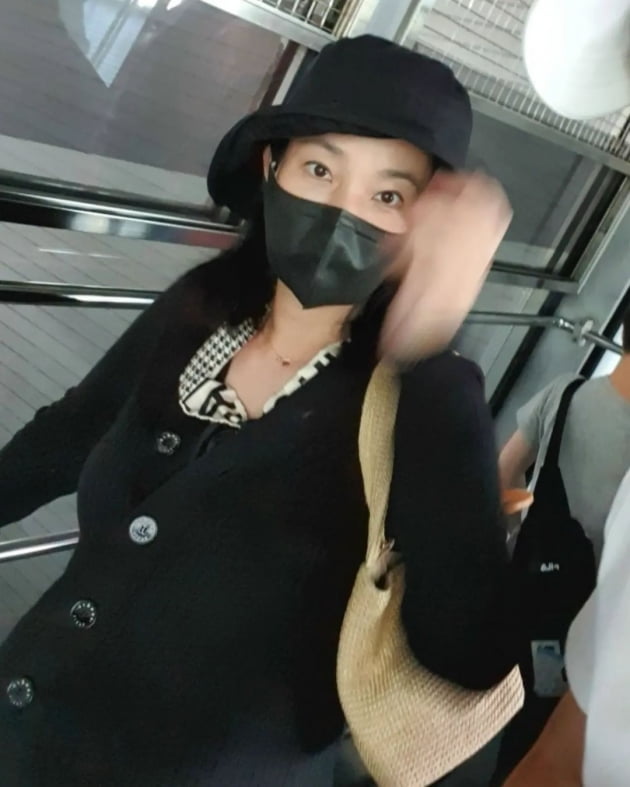 '둘째 임신 35주' 박민정, "내 사랑" 아들과 남산 데이트…♥조현재는 들러리? [TEN★]
