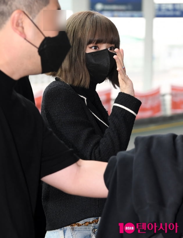 [TEN 포토] 블랙핑크 리사 '두 눈에 별을 박은 것처럼'