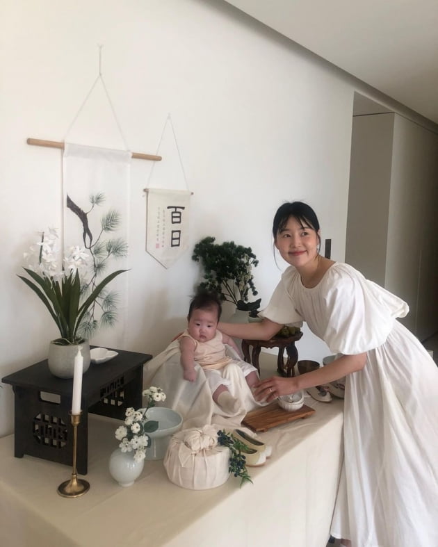 '검사♥' 한지혜, 결혼 11년 만에 얻은 딸 "백일 축하해"…셀프백일상에서 싱글벙글 [TEN★]