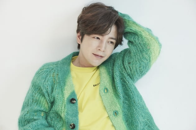 장근석, 35살 믿기 힘든 소년美…일생이 화보