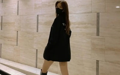 '41세 애둘맘' 정시아, 롱부츠 신고 모델 턴+각선미 "여름 옷 정리해야겠다" [TEN★]