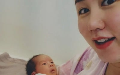 '삼둥이맘' 황신영, "조리원 나가면 현실 육아"지만 "벌써부터 딸·아들 바보" [TEN★]