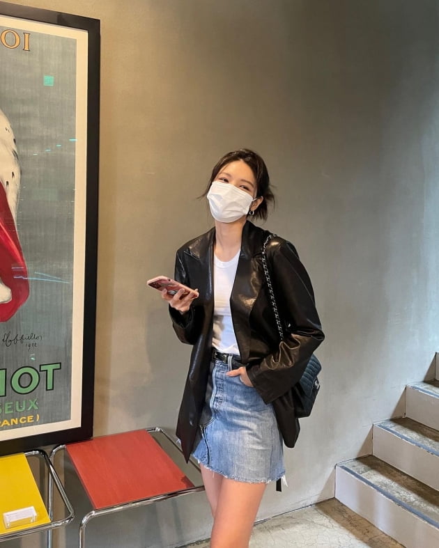 '정경호♥' 최수영, 그렇게 좋을까…커플+하트 이모티콘으로 티파니와 절친 케미 [TEN★]