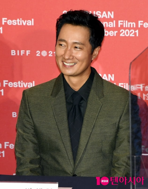 [TEN 포토] 박해일 "최민식 선배님과 함께 영광이었다"(행복한 나라로)