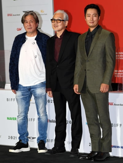 [BIFF] 최민식X박해일 첫 만남, 돈과 죽음 다룬 '로드무비'…그리고 윤여정 ('행복의 나라로') [종합]