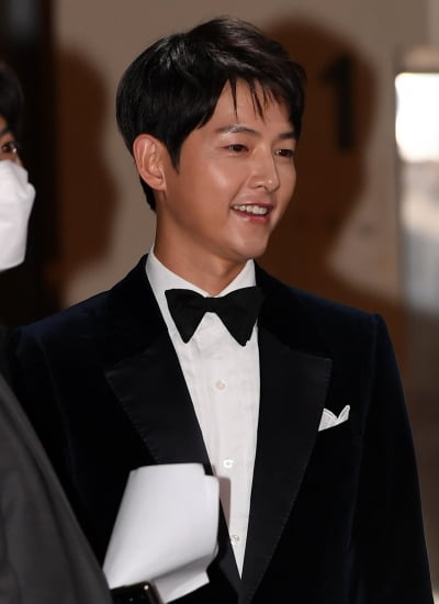 [TEN 포토] 송중기 '어느쪽으로 봐도 잘생김'(BIFF)