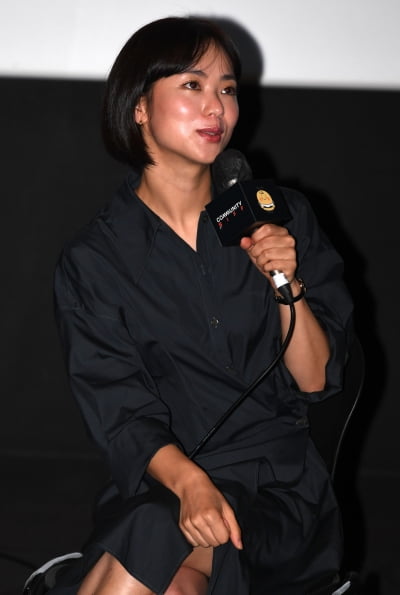 [TEN 포토] 전여빈 "코로나만 아니었으면 송중기·빈센조팀이랑 파티했을.."