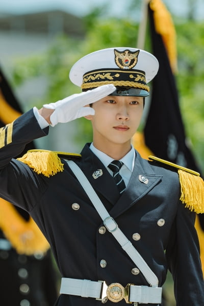 [인터뷰②] '경찰수업' 진영 "정수정, 너무 착해…차태현, 선배님→형님 됐으면"