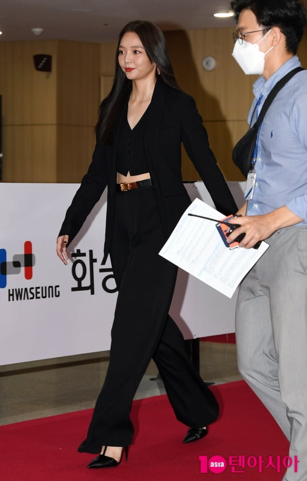 [TEN 포토] 이솜 '올해의 스타상의 발걸음'(부일영화상)