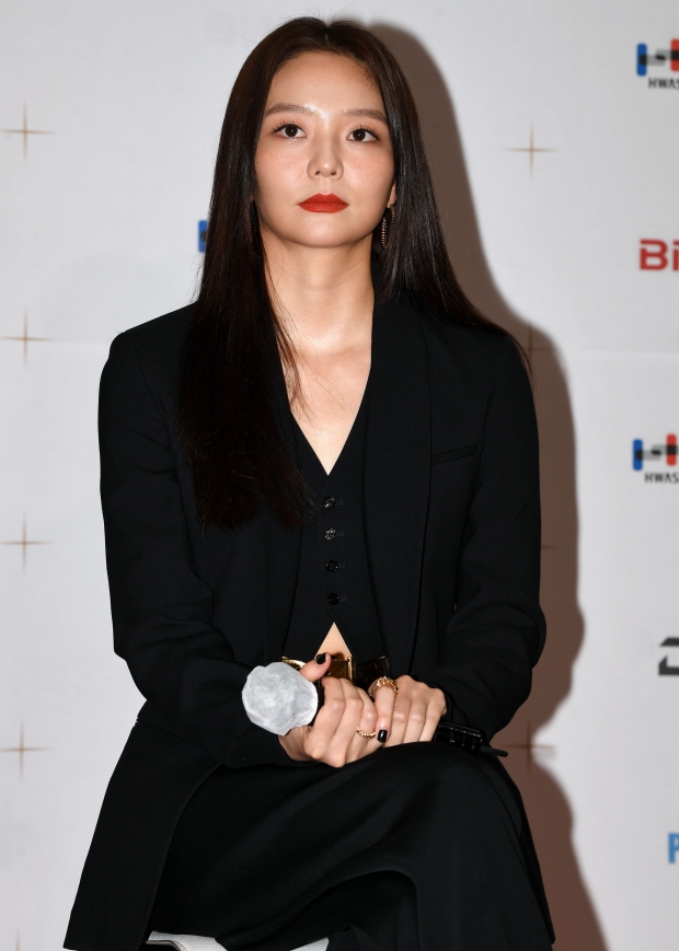 [부일영화상] 이솜, 올해의 스타상 "열심히 해서 더 자주 찾아뵐 것"