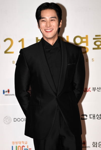 [TEN 포토] 안보현 '보기만해도 설레는 미소'