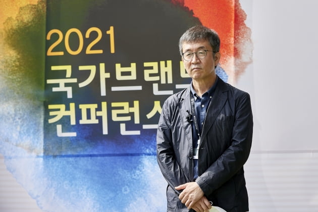 '부산국제영화제' 이용관 이사장(위), 허문영 집행위원장
