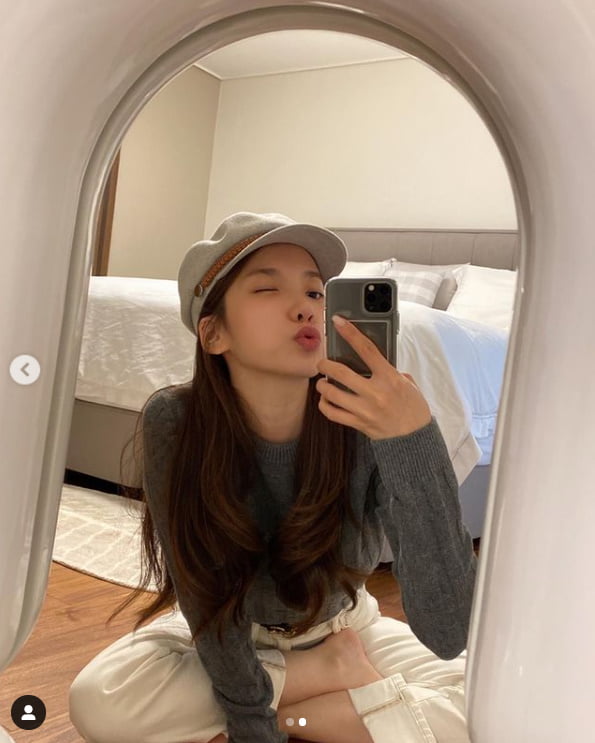 지숙, 럭셔리한 침실에서...♥이두희가 반한 사랑스러운 표정[TEN★]