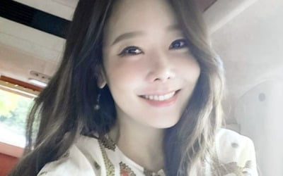 '백종원♥' 소유진, "오랜만 인터뷰"에 치솟은 광대…럭셔리 차에서 "기다리는 중" [TEN★]