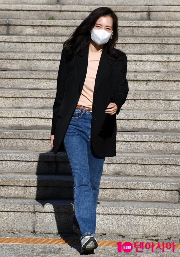[TEN 포토] 신현빈 '햇빛도 질투하는 미모'