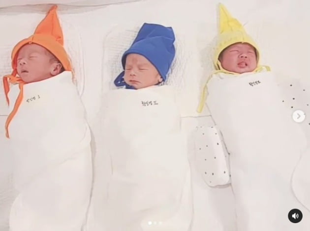 '삼둥이맘' 황신영, "D+17 삼둥이 아침인사" 꼬까 모자 쓴 꼬물이들 '러블리' [TEN★]