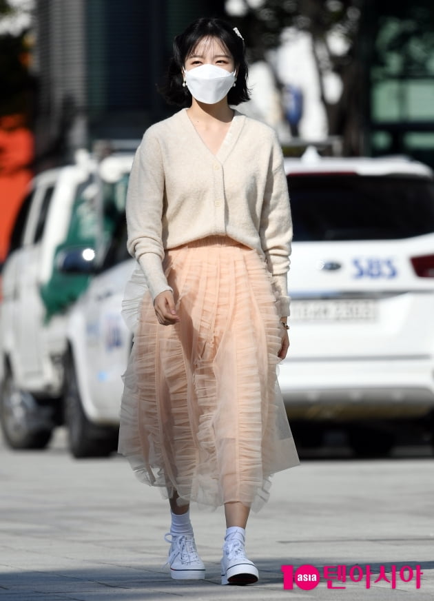 [TEN 포토] 조유리 '홀로서기 시작'
