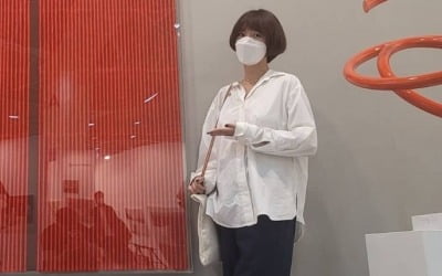 '둘째 임신' 황정음, 펑퍼짐한 옷 입고 그림 태교…D라인 아직까진 안 보이네 [TEN★]