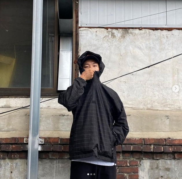 ‘혜리♥’ 류준열, 춥다 추워 으슬으슬...열일중 [TEN★]